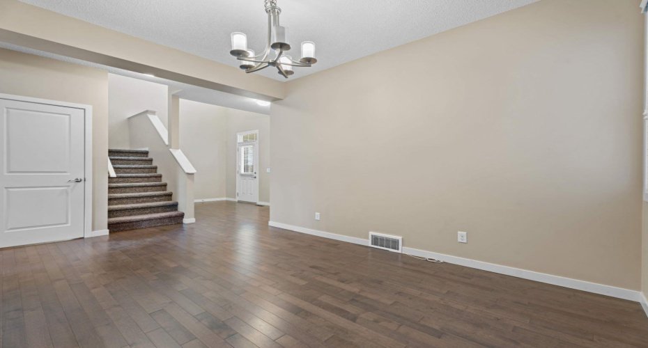 30 Redstone Parade, Calgary, Alberta T3N 0J7, 3 Bedroom Bedrooms, 0 ,3 BathroomBathrooms,Residential,For Sale,Redstone,0,A2308957