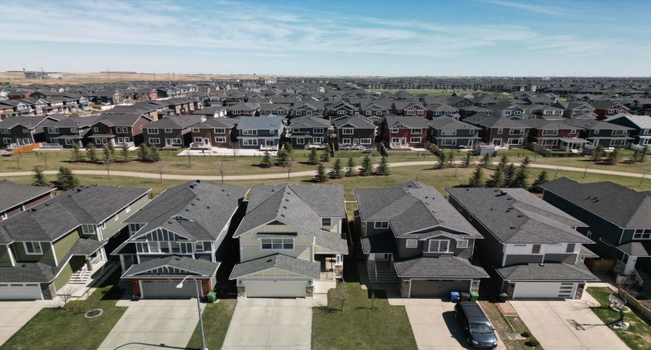 30 Redstone Parade, Calgary, Alberta T3N 0J7, 3 Bedroom Bedrooms, 0 ,3 BathroomBathrooms,Residential,For Sale,Redstone,0,A2308957