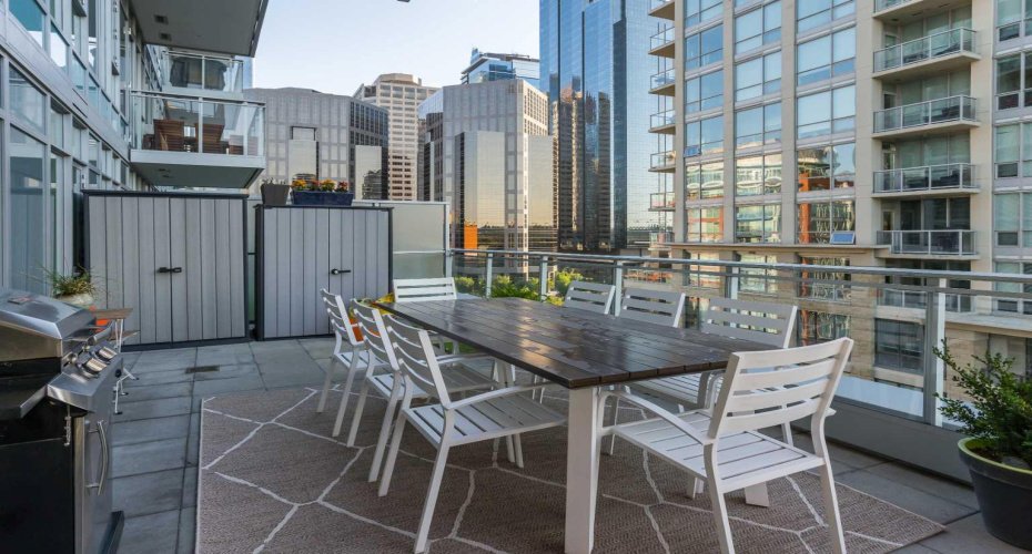 108 Waterfront Court, Calgary, Alberta T2P 1K7, 2 Bedroom Bedrooms, 0 ,2 BathroomBathrooms,Residential,For Sale,Waterfront,0,A2310001