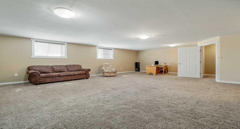 757 28 Street, Fort Macleod, Alberta T0L0Z0, 4 Bedroom Bedrooms, 0 ,3 BathroomBathrooms,Residential,For Sale,28,0,A2315404