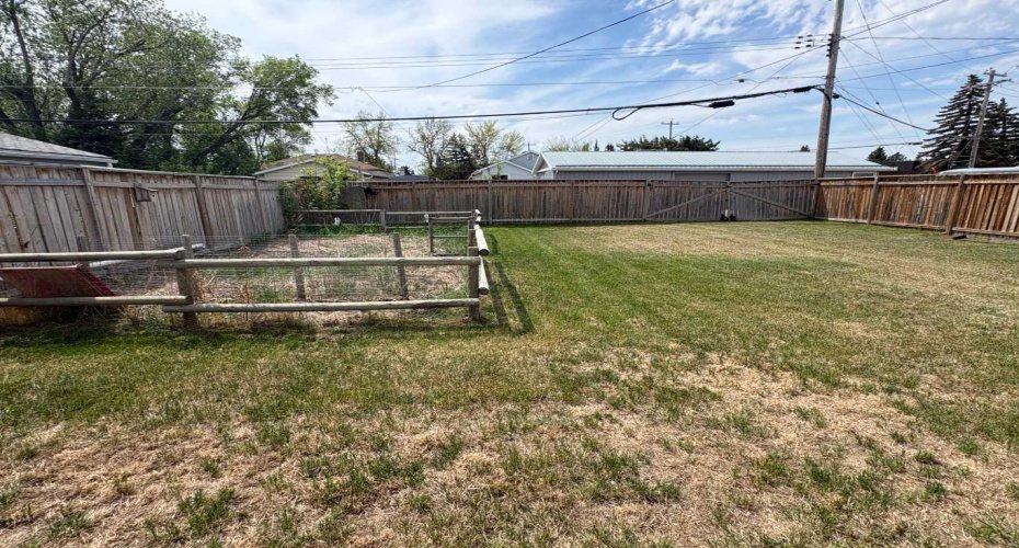 5129 48 Avenue, Ponoka, Alberta T4J 1J2, 3 Bedroom Bedrooms, 0 ,2 BathroomBathrooms,Residential,For Sale,48,0,A2315519