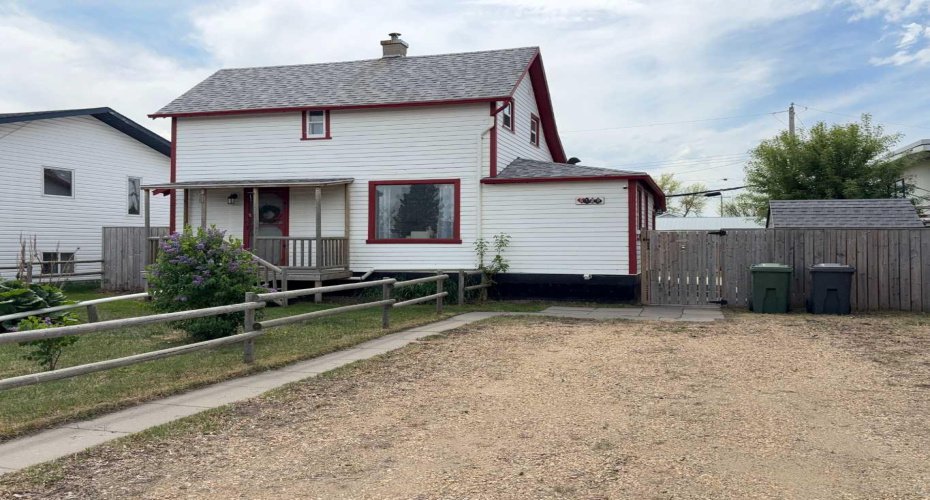 5129 48 Avenue, Ponoka, Alberta T4J 1J2, 3 Bedroom Bedrooms, 0 ,2 BathroomBathrooms,Residential,For Sale,48,0,A2315519