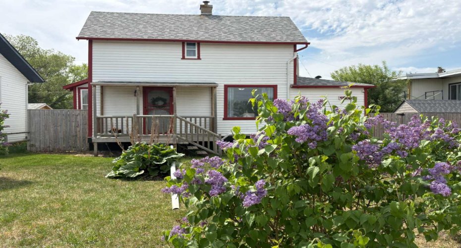 5129 48 Avenue, Ponoka, Alberta T4J 1J2, 3 Bedroom Bedrooms, 0 ,2 BathroomBathrooms,Residential,For Sale,48,0,A2315519