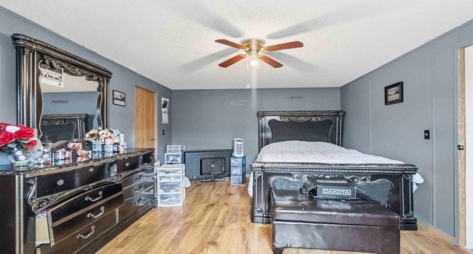 269 MCKINLAY Crescent, Fort McMurray, Alberta T9K2M9, 3 Bedroom Bedrooms, 0 ,2 BathroomBathrooms,Residential,For Sale,MCKINLAY,0,A2316879