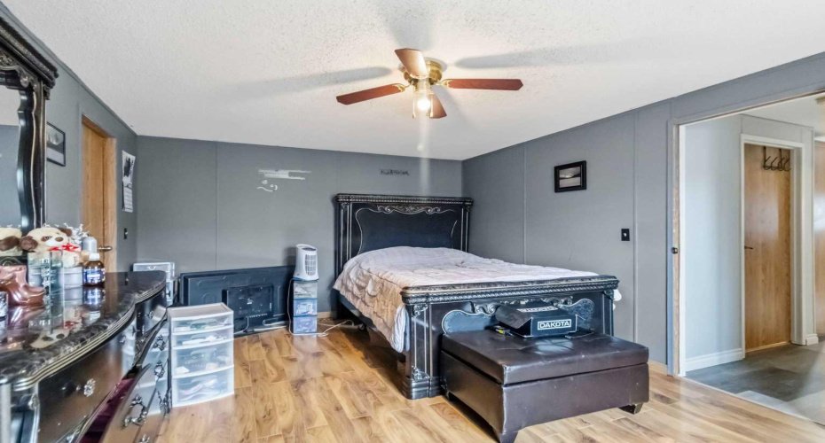 269 MCKINLAY Crescent, Fort McMurray, Alberta T9K2M9, 3 Bedroom Bedrooms, 0 ,2 BathroomBathrooms,Residential,For Sale,MCKINLAY,0,A2316879
