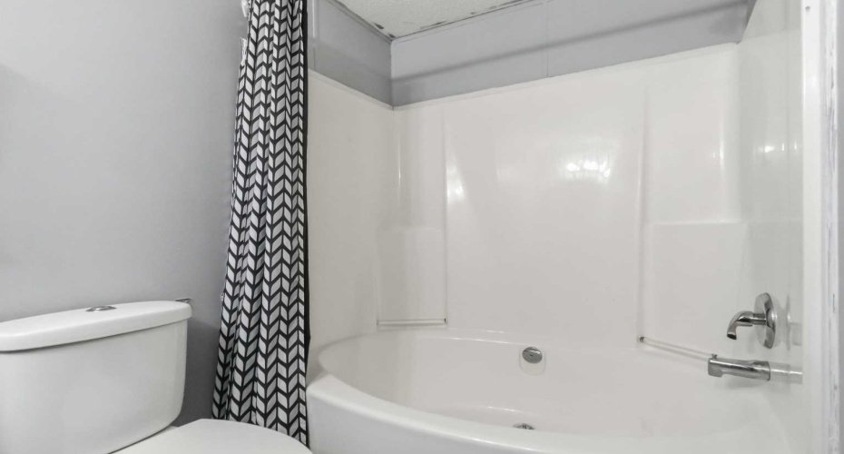 269 MCKINLAY Crescent, Fort McMurray, Alberta T9K2M9, 3 Bedroom Bedrooms, 0 ,2 BathroomBathrooms,Residential,For Sale,MCKINLAY,0,A2316879