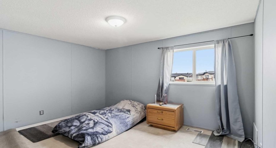 269 MCKINLAY Crescent, Fort McMurray, Alberta T9K2M9, 3 Bedroom Bedrooms, 0 ,2 BathroomBathrooms,Residential,For Sale,MCKINLAY,0,A2316879