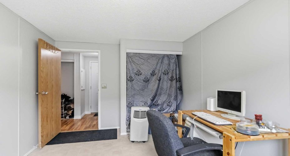 269 MCKINLAY Crescent, Fort McMurray, Alberta T9K2M9, 3 Bedroom Bedrooms, 0 ,2 BathroomBathrooms,Residential,For Sale,MCKINLAY,0,A2316879