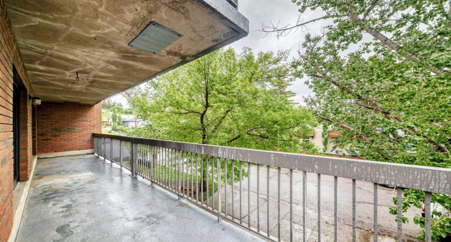 659 4 Avenue, Calgary, Alberta T2E 0J9, 2 Bedroom Bedrooms, 0 ,1 BathroomBathrooms,Residential,For Sale,4,0,A2318078