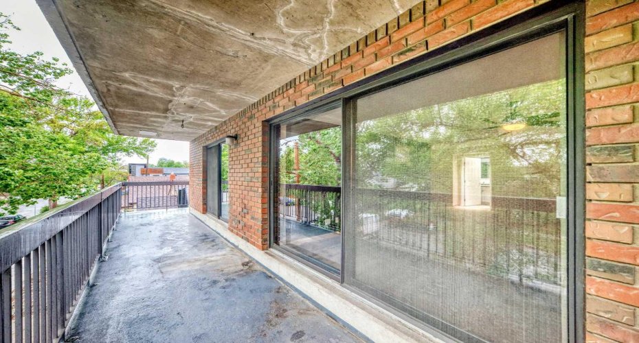659 4 Avenue, Calgary, Alberta T2E 0J9, 2 Bedroom Bedrooms, 0 ,1 BathroomBathrooms,Residential,For Sale,4,0,A2318078
