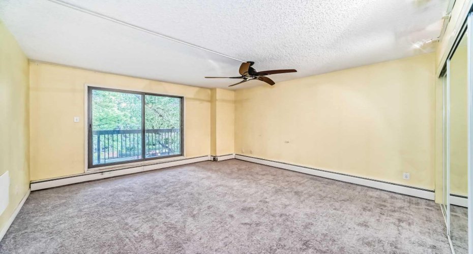 659 4 Avenue, Calgary, Alberta T2E 0J9, 2 Bedroom Bedrooms, 0 ,1 BathroomBathrooms,Residential,For Sale,4,0,A2318078