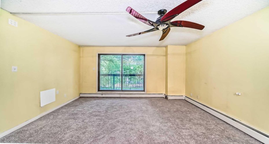 659 4 Avenue, Calgary, Alberta T2E 0J9, 2 Bedroom Bedrooms, 0 ,1 BathroomBathrooms,Residential,For Sale,4,0,A2318078