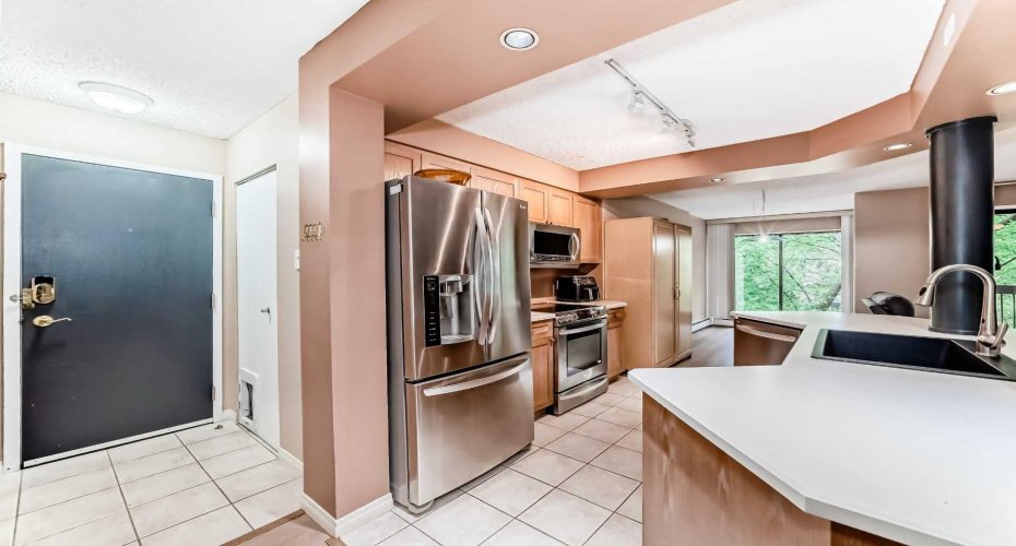 659 4 Avenue, Calgary, Alberta T2E 0J9, 2 Bedroom Bedrooms, 0 ,1 BathroomBathrooms,Residential,For Sale,4,0,A2318078