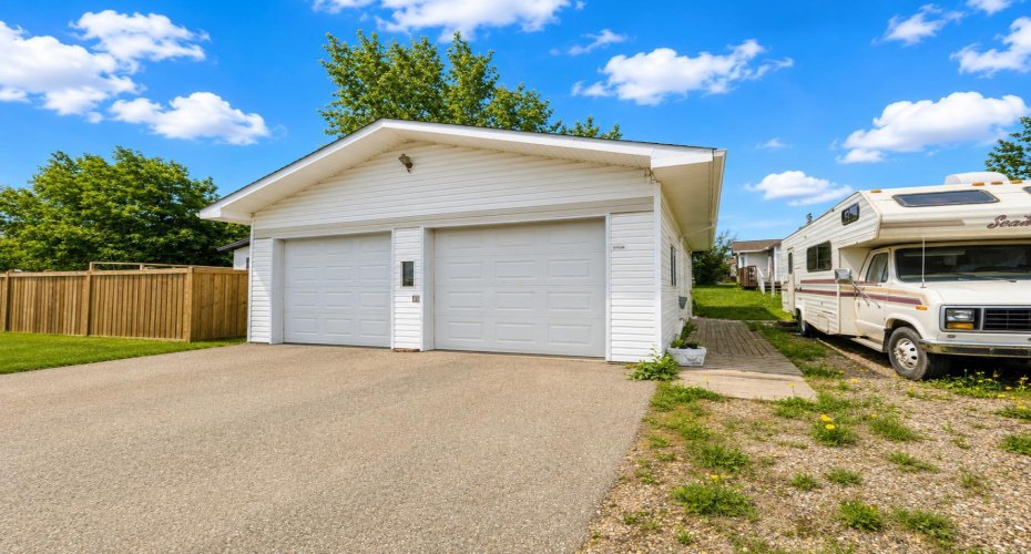 5023 46 Avenue, Spirit River, Alberta T0H 3G0, 2 Bedroom Bedrooms, 0 ,1 BathroomBathrooms,Residential,For Sale,46,0,A2326976