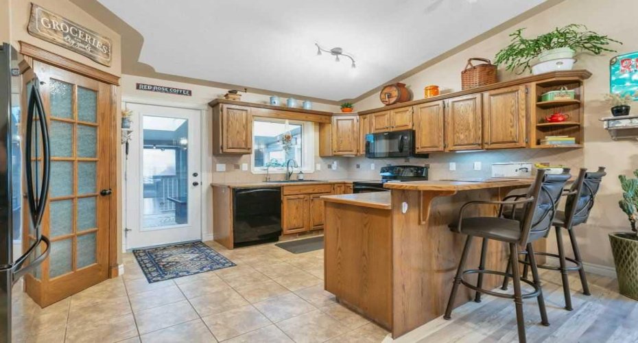 52 Irving Crescent, Red Deer, Alberta T4R 3R9, 4 Bedroom Bedrooms, 0 ,3 BathroomBathrooms,Residential,For Sale,Irving,0,A2326981
