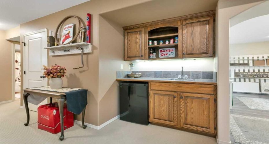 52 Irving Crescent, Red Deer, Alberta T4R 3R9, 4 Bedroom Bedrooms, 0 ,3 BathroomBathrooms,Residential,For Sale,Irving,0,A2326981