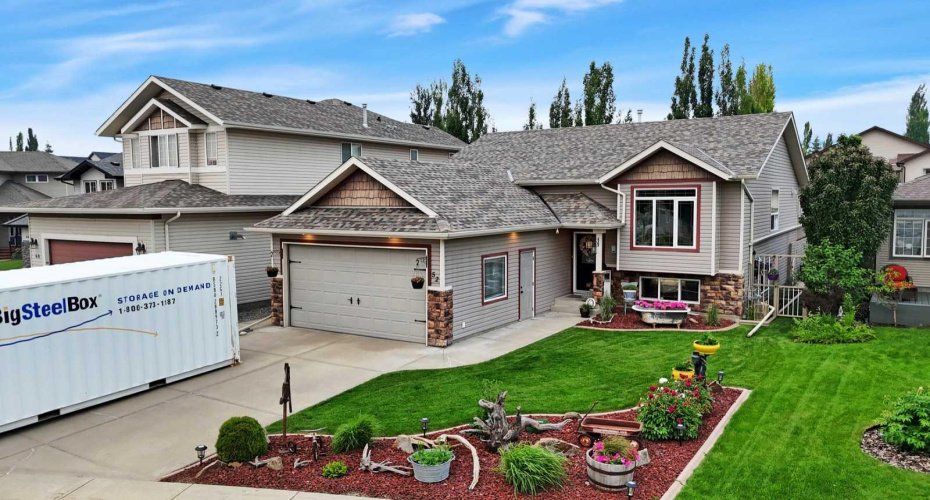 52 Irving Crescent, Red Deer, Alberta T4R 3R9, 4 Bedroom Bedrooms, 0 ,3 BathroomBathrooms,Residential,For Sale,Irving,0,A2326981