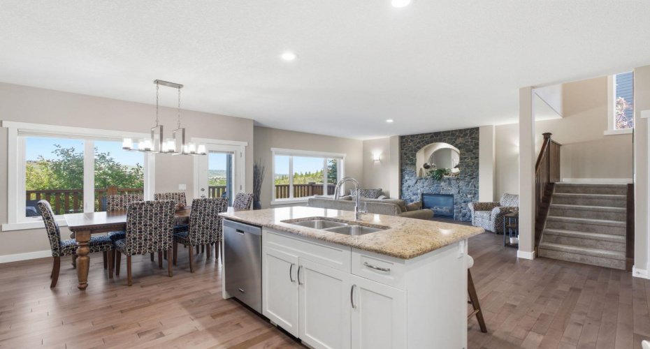 209 Jumping Pound Terrace, Cochrane, Alberta T4C 0K5, 4 Bedrooms Bedrooms, ,4 BathroomsBathrooms,Residential,For Sale,Jumping Pound,A2326986
