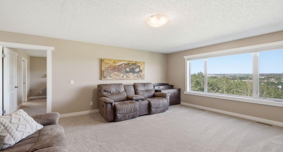 209 Jumping Pound Terrace, Cochrane, Alberta T4C 0K5, 4 Bedrooms Bedrooms, ,4 BathroomsBathrooms,Residential,For Sale,Jumping Pound,A2326986