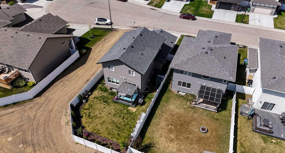 37 Toal Close, Red Deer, Alberta T4P 0W6, 3 Bedroom Bedrooms, 0 ,3 BathroomBathrooms,Residential,For Sale,Toal,0,A2327010