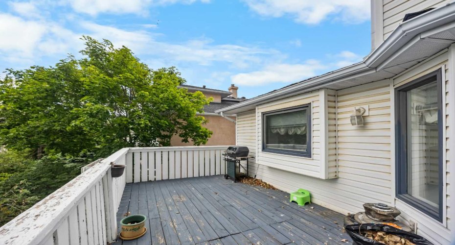 107 Hampshire Close, Calgary, Alberta T3A 4X9, 5 Bedroom Bedrooms, 0 ,4 BathroomBathrooms,Residential,For Sale,Hampshire,0,A2327029