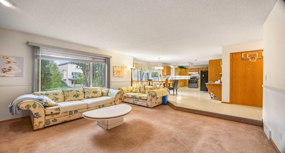107 Hampshire Close, Calgary, Alberta T3A 4X9, 5 Bedroom Bedrooms, 0 ,4 BathroomBathrooms,Residential,For Sale,Hampshire,0,A2327029