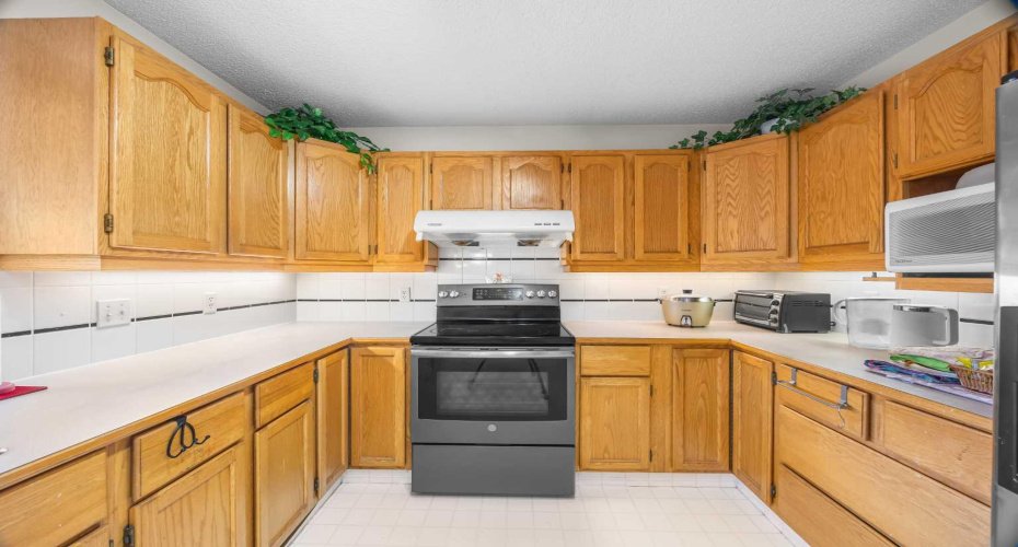 107 Hampshire Close, Calgary, Alberta T3A 4X9, 5 Bedroom Bedrooms, 0 ,4 BathroomBathrooms,Residential,For Sale,Hampshire,0,A2327029