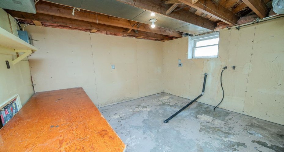 4241 41 Avenue, Red Deer, Alberta T4N 2Y1, 2 Bedroom Bedrooms, 0 ,1 BathroomBathrooms,Residential,For Sale,41,0,A2327043