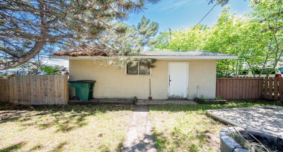 4241 41 Avenue, Red Deer, Alberta T4N 2Y1, 2 Bedroom Bedrooms, 0 ,1 BathroomBathrooms,Residential,For Sale,41,0,A2327043