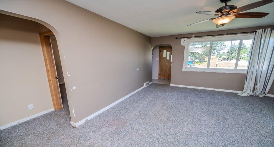 4241 41 Avenue, Red Deer, Alberta T4N 2Y1, 2 Bedroom Bedrooms, 0 ,1 BathroomBathrooms,Residential,For Sale,41,0,A2327043