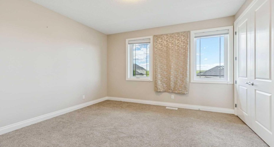 30 Brome Bend, Rural Rocky View County, Alberta T3Z 0C6, 3 Bedroom Bedrooms, 0 ,3 BathroomBathrooms,Residential,For Sale,Brome,0,A2327086