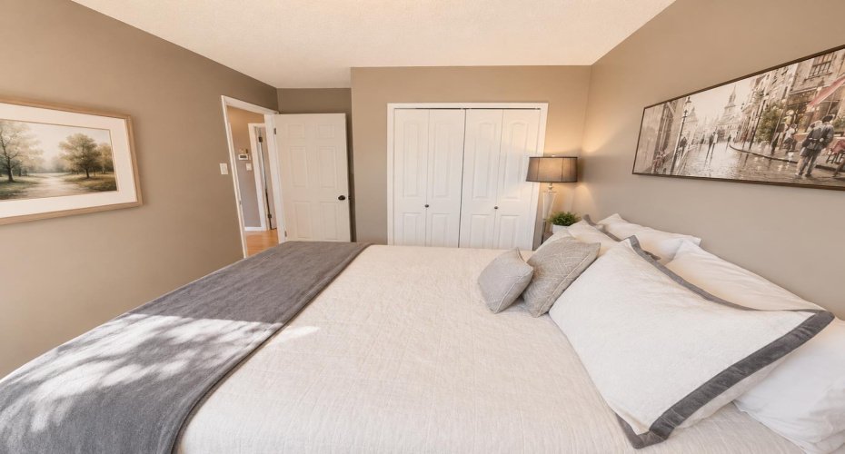 2220 42 Street, Lethbridge, Alberta T1K 4Y8, 4 Bedroom Bedrooms, 0 ,3 BathroomBathrooms,Residential,For Sale,42,0,A2327108