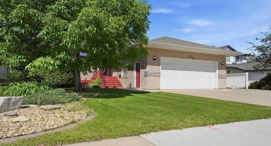219 Lampard Crescent, Red Deer, Alberta T4R 2W5, 5 Bedroom Bedrooms, 0 ,3 BathroomBathrooms,Residential,For Sale,Lampard,0,A2327125