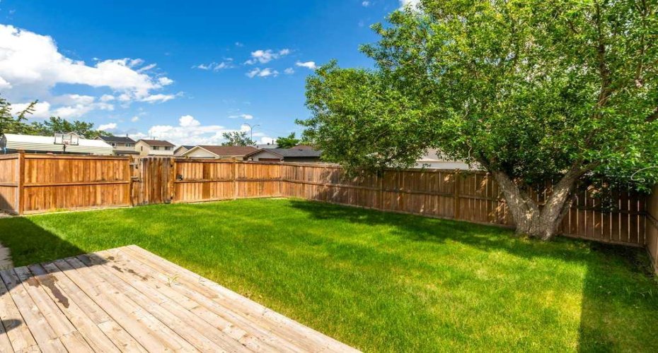 88 Faldale Close, Calgary, Alberta T3J 1V9, 3 Bedroom Bedrooms, 0 ,2 BathroomBathrooms,Residential,For Sale,Faldale,0,A2327135