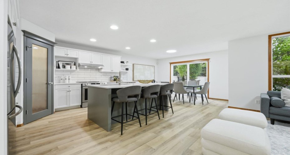 2020 Bridlemeadows Manor, Calgary, Alberta T2Y 4R9, 4 Bedroom Bedrooms, 0 ,3 BathroomBathrooms,Residential,For Sale,Bridlemeadows,0,A2327137