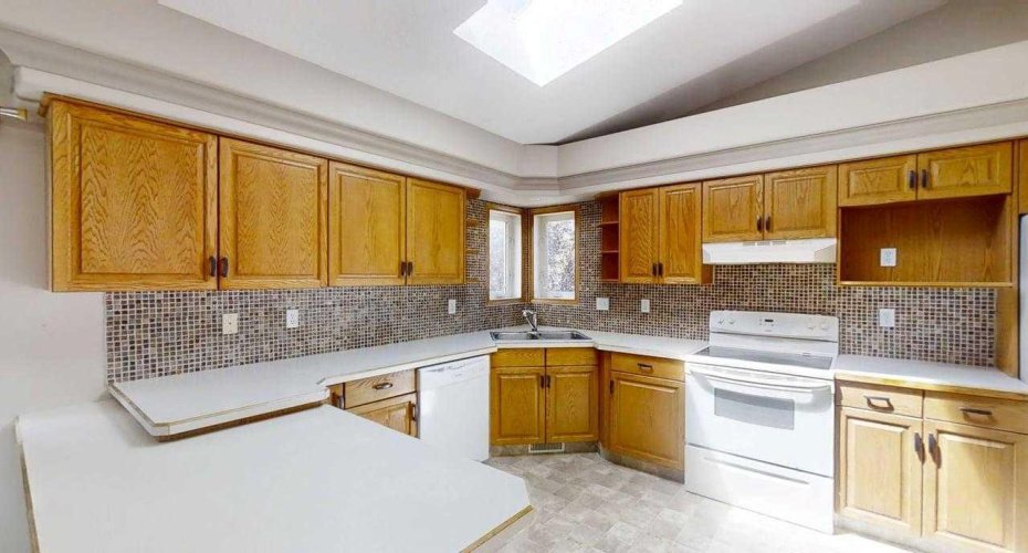 42 Mt Backus Crescent, Lethbridge, Alberta T1K 6P6, 5 Bedroom Bedrooms, 0 ,3 BathroomBathrooms,Residential,For Sale,Mt Backus,0,A2327147