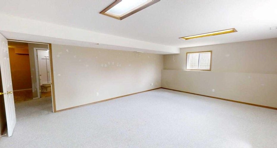 42 Mt Backus Crescent, Lethbridge, Alberta T1K 6P6, 5 Bedroom Bedrooms, 0 ,3 BathroomBathrooms,Residential,For Sale,Mt Backus,0,A2327147