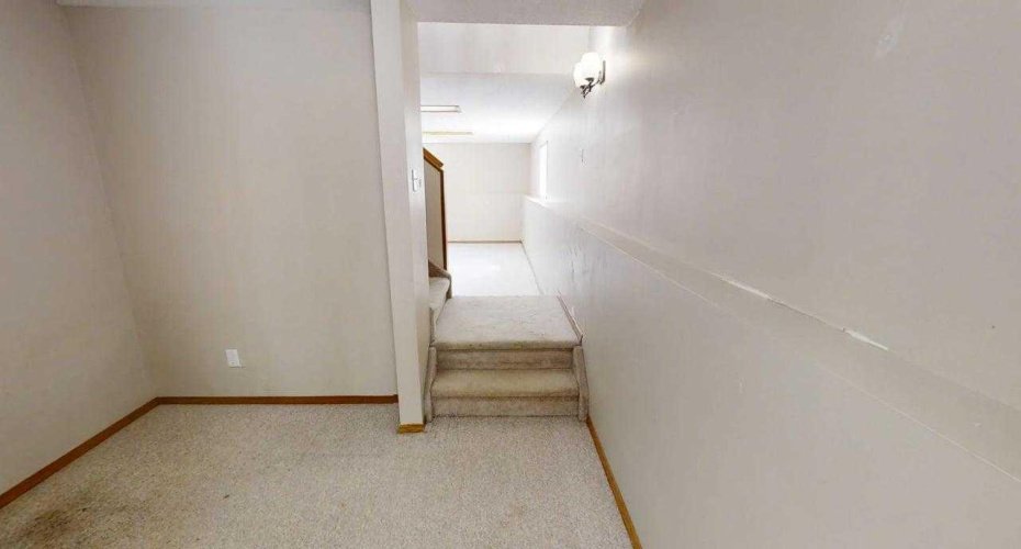 42 Mt Backus Crescent, Lethbridge, Alberta T1K 6P6, 5 Bedroom Bedrooms, 0 ,3 BathroomBathrooms,Residential,For Sale,Mt Backus,0,A2327147