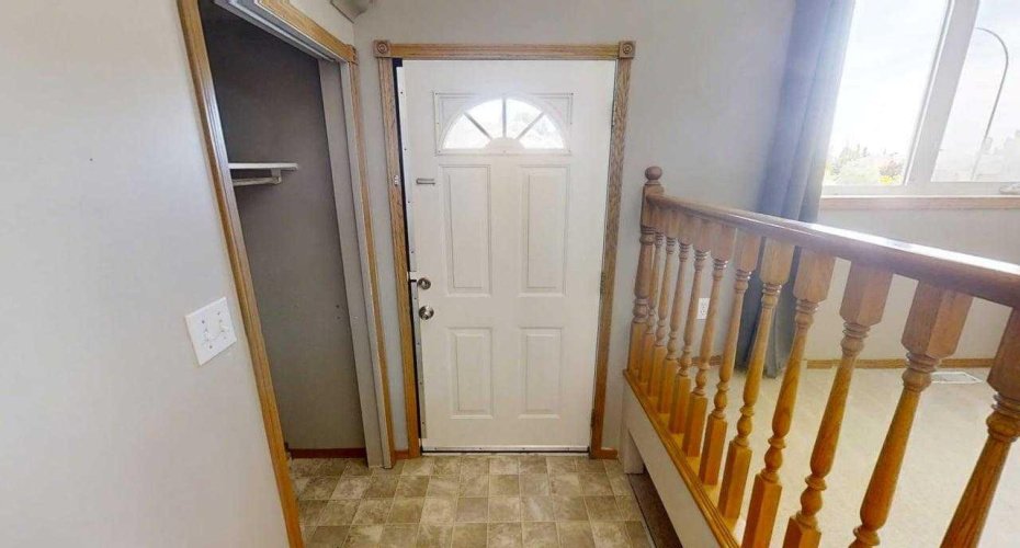 42 Mt Backus Crescent, Lethbridge, Alberta T1K 6P6, 5 Bedroom Bedrooms, 0 ,3 BathroomBathrooms,Residential,For Sale,Mt Backus,0,A2327147