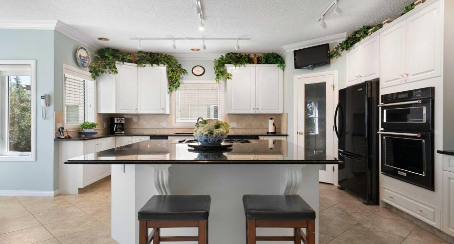 1649 Evergreen Hill, Calgary, Alberta T2Y 3B6, 3 Bedroom Bedrooms, 0 ,4 BathroomBathrooms,Residential,For Sale,Evergreen,0,A2327153