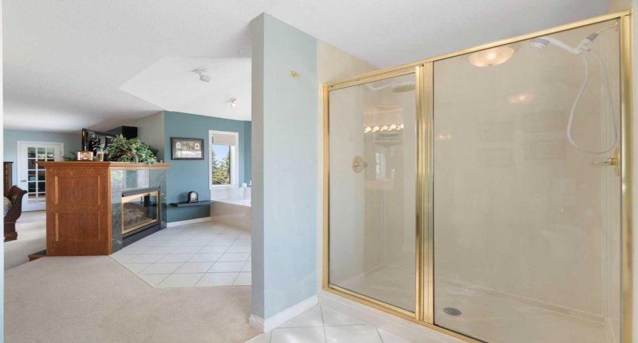 1649 Evergreen Hill, Calgary, Alberta T2Y 3B6, 3 Bedroom Bedrooms, 0 ,4 BathroomBathrooms,Residential,For Sale,Evergreen,0,A2327153