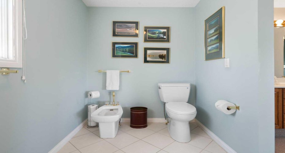1649 Evergreen Hill, Calgary, Alberta T2Y 3B6, 3 Bedroom Bedrooms, 0 ,4 BathroomBathrooms,Residential,For Sale,Evergreen,0,A2327153