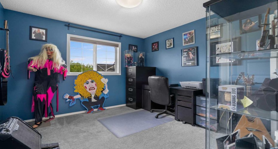 80 Legacy Crescent, Calgary, Alberta T2X 0W8, 4 Bedroom Bedrooms, 0 ,4 BathroomBathrooms,Residential,For Sale,Legacy,0,A2327155