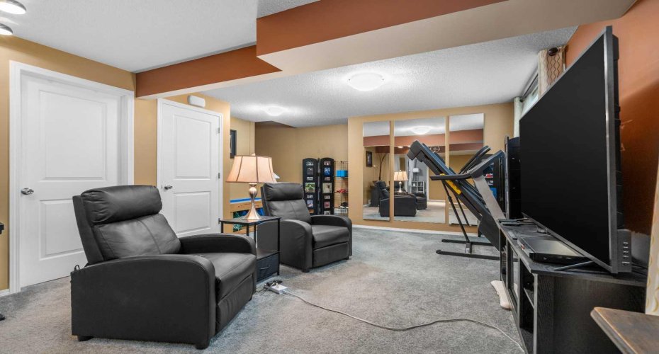 80 Legacy Crescent, Calgary, Alberta T2X 0W8, 4 Bedroom Bedrooms, 0 ,4 BathroomBathrooms,Residential,For Sale,Legacy,0,A2327155