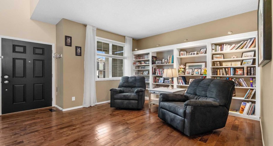 80 Legacy Crescent, Calgary, Alberta T2X 0W8, 4 Bedroom Bedrooms, 0 ,4 BathroomBathrooms,Residential,For Sale,Legacy,0,A2327155
