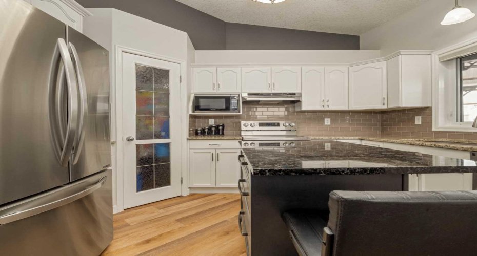 7 Kodiak Boulevard, Lethbridge, Alberta T1H 6S7, 4 Bedroom Bedrooms, 0 ,3 BathroomBathrooms,Residential,For Sale,Kodiak,0,A2327160