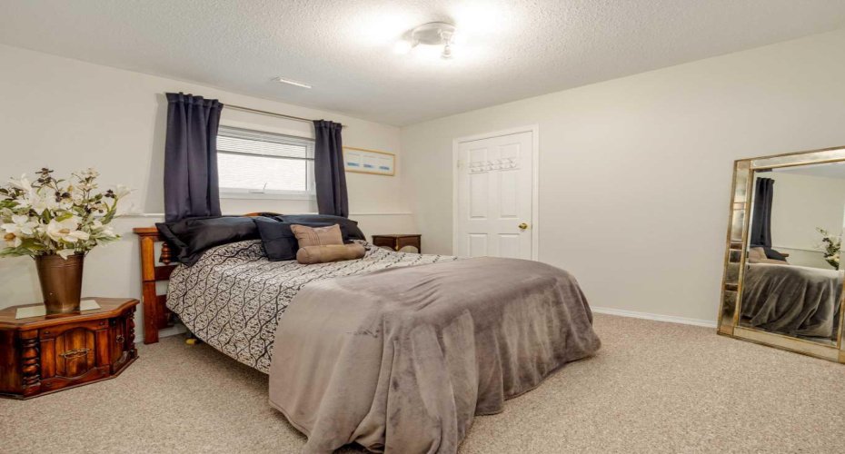 7 Kodiak Boulevard, Lethbridge, Alberta T1H 6S7, 4 Bedroom Bedrooms, 0 ,3 BathroomBathrooms,Residential,For Sale,Kodiak,0,A2327160