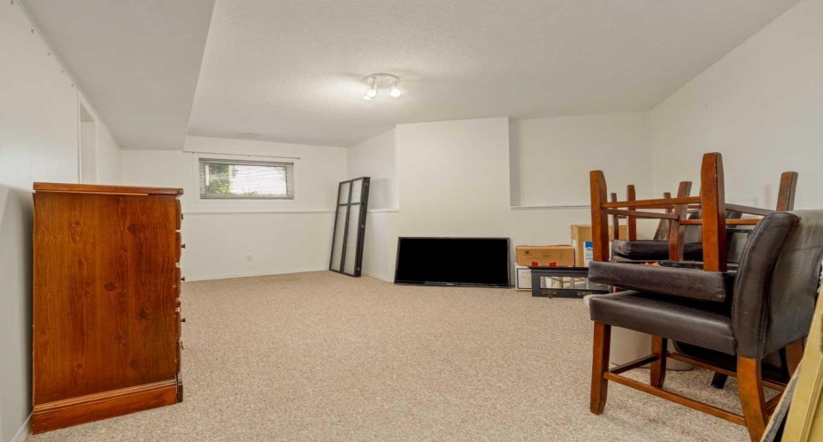 7 Kodiak Boulevard, Lethbridge, Alberta T1H 6S7, 4 Bedroom Bedrooms, 0 ,3 BathroomBathrooms,Residential,For Sale,Kodiak,0,A2327160