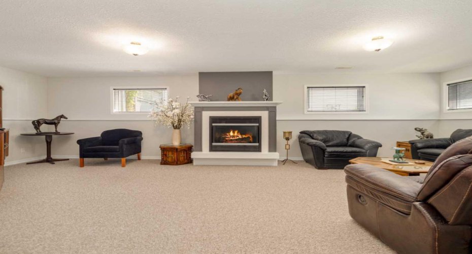 7 Kodiak Boulevard, Lethbridge, Alberta T1H 6S7, 4 Bedroom Bedrooms, 0 ,3 BathroomBathrooms,Residential,For Sale,Kodiak,0,A2327160