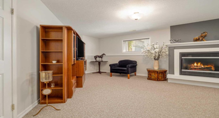 7 Kodiak Boulevard, Lethbridge, Alberta T1H 6S7, 4 Bedroom Bedrooms, 0 ,3 BathroomBathrooms,Residential,For Sale,Kodiak,0,A2327160